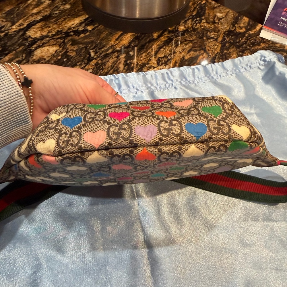 Gucci Multicolor Heart Print Crossbody Bag - Picture 9 of 13